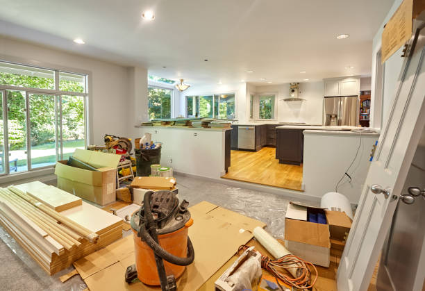 Professional Backsplash Installation technician working in Winter Garden, FL